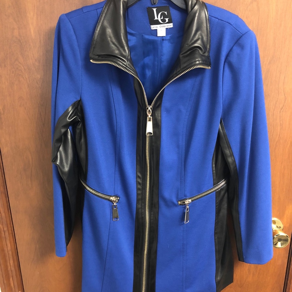 NWOT Lena Gabrielle Blue and Black Jacket-- Size 8